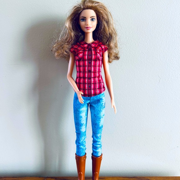 Barbie Convertible Car, Doll, and Accessories Bundle - Picture 6 of 12